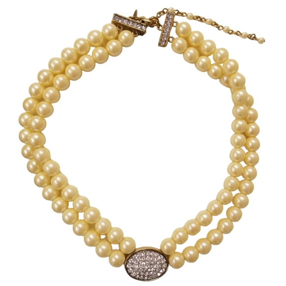 AVON VINTAGE "HONORS SOCIETY" DOUBLE STRAND FAUX PEARL & RHINESTONE NECKLACE - Picture 4 of 7